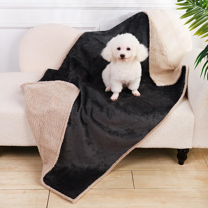 Waterproof Flannel Lambskin Pet Blanket & Thickened Dog Mat