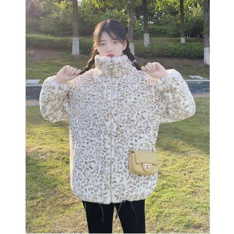 

Осень и зима новая хлопковая утолщенная куртка с леопардовым принтом свободное ретро плюшевое пальто женское пушистое пальто тренд 2XL150-85kg