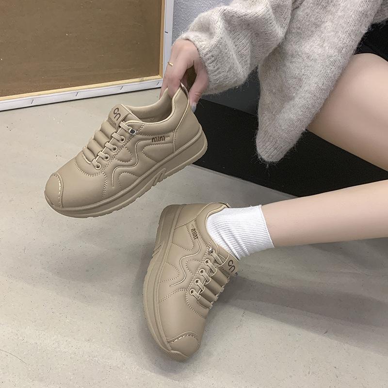 2025 autumn new leather surface casual stepping on shit feeling non-slip versatile comfortable bread little white shoes soft sole sports shoes women