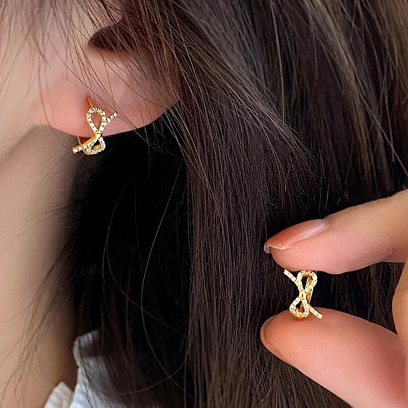 Female Exquisite Simple Versatile Bow Earrings