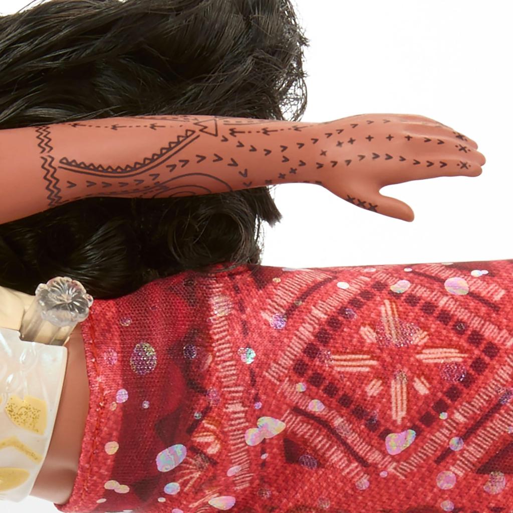 Mattel Disney Moana 2 Toy Swimming Tau Tai Moana Fashion Doll with 2 Bodice Kick Inspired by the Movie Accessories Color-Changing & Legs,