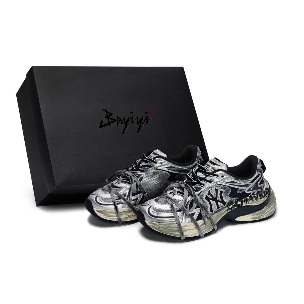 MLB New York Yankees Slip Resistant Abrasion Resistant Low top Running Shoes Unisex Black Gray Silver 3ARNSPL4N-50SIS(Team80BOX)