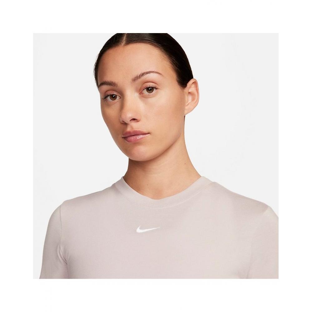 Nike Slim FiT Cropped T shirT violeT