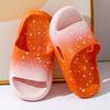 Neue Sommer-Gradient-Kinderslipper für Jungen und Mädchen Sandalen und Hausschuhe für drinnen und draußen Heimtextilien
