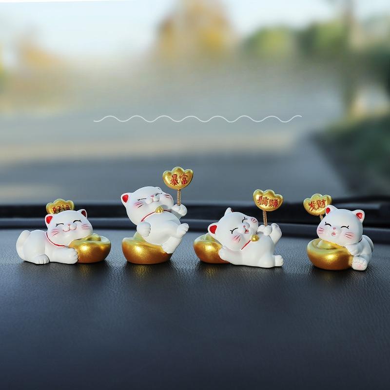Fortune Cat Coin Spring Swing Creative Interior Cute Car Decoration Car In-vehicle Ornament