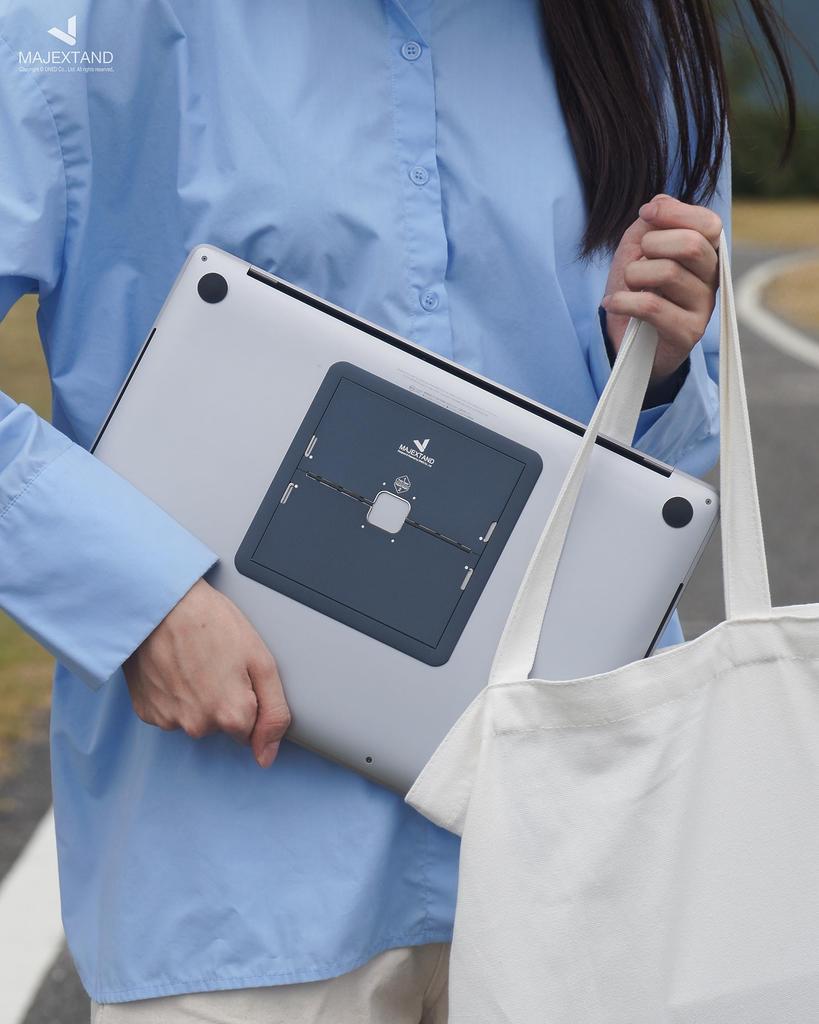 MAJEXTAND Papierdünner MacBook-Ständer, Laptop-Riser, schmaler tragbarer ergonomischer Belüftungsständer, 6 höhenverstellbare Stufen von bis, kompatibel mit Laptops