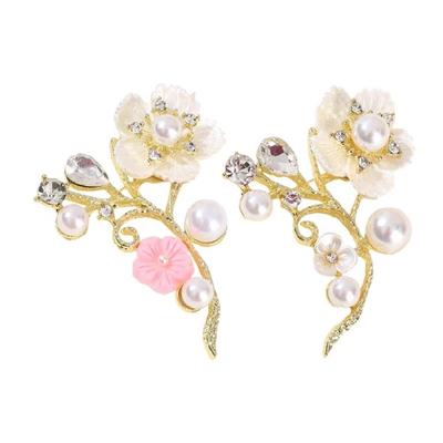 Broches y joyería para el cuerpo