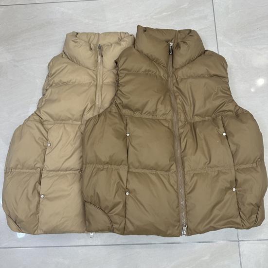 Women's Puffer Vest Casual Sleeveless Stand Collar Down Jacket Winter Warm Zip Up Outerwear with Pockets
