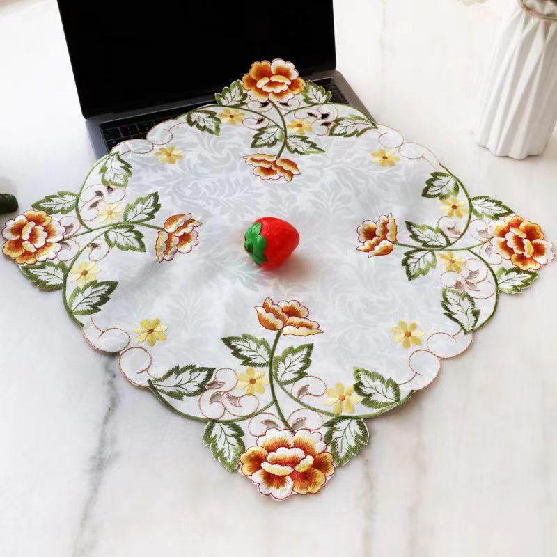 

НОВЫЙ атласный цветок розы вышитая скатерть чехол для стола вечеринка свадьба скатерть кухня Рождество украшение стола и аксессуары square 40cm