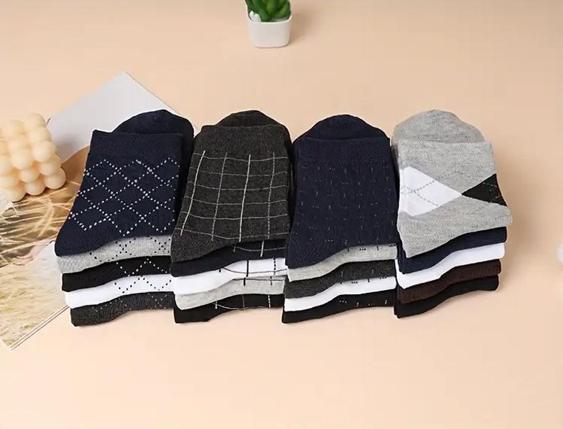 Zhuji Men's Mid-Calf Socks: 5-Pair Gift Box - Warm, Sweat-Absorbent, Thickened Combed Cotton for Autumn/Winter.