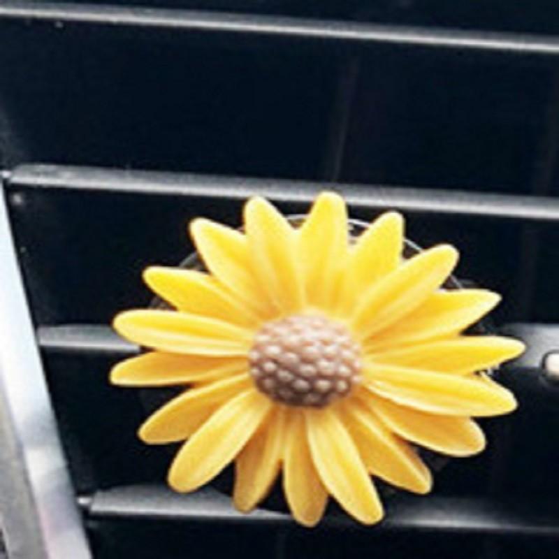 Colorful Resin Daisy Car Perfume Clip Decorative And Fragrant Air Vent Scent Diffuser
