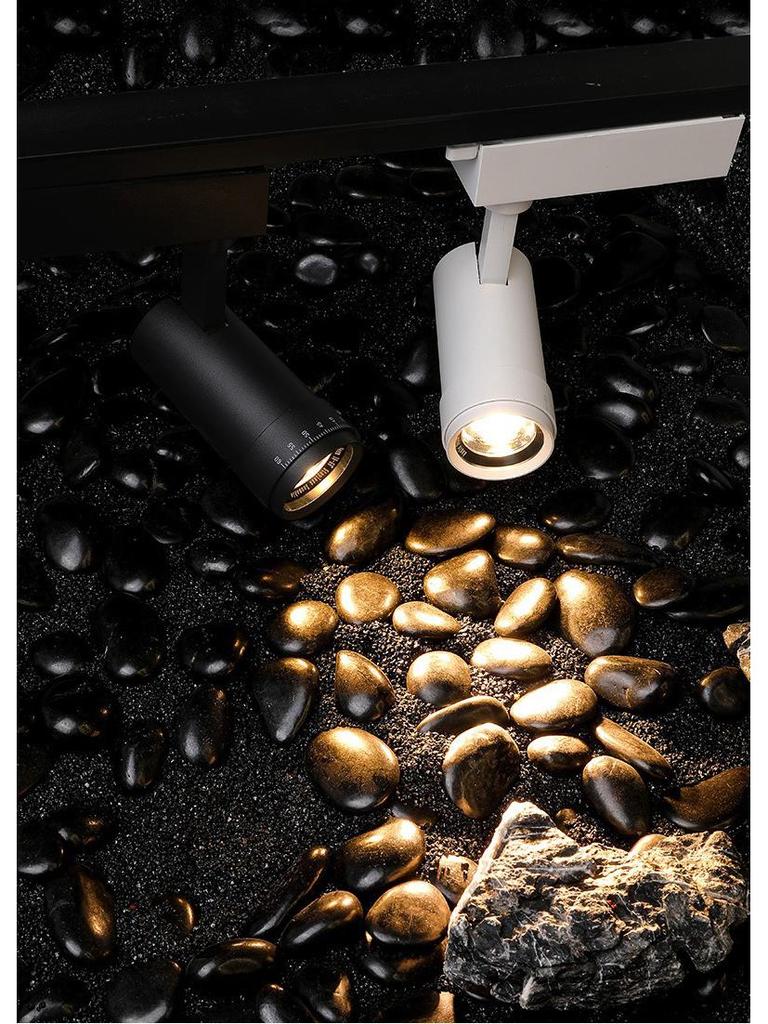 LED Adjustable Focus Track Light: 10-60° Condensing, Surface-Mounted, Full Spectrum for Clothing Stores.