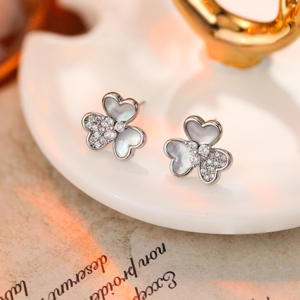 Hochwertiger Luxus Natürliche Muschelohrstecker S925 Silbernadel Ohrringe Leichter Luxus High-End Stil Temperament Ohrringe Frauen