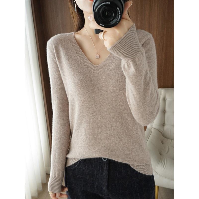 Women's Autumn And Winter Long Sleeved Knitted Top Base Shirt