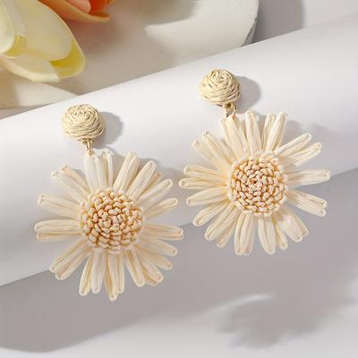 Bohemian Urlaubsstil handgewebte Raffia Sonnenblumen Hängeohrringe Strandstil mehrfarbig Mode Damen Besonderes Geschenk (1 Paar)