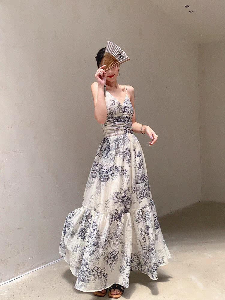 Women's Spaghetti Strap Ink Painting Dress, Waist-Cinched, Slimming Mid-Length, High-End Summer 2026 Trend