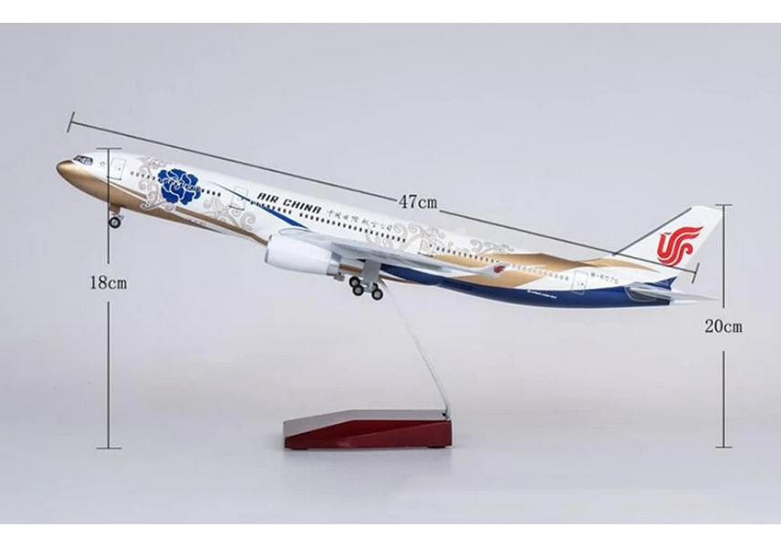 Air China 'Zichen Hao' Airbus A330 Model (1:135 Scale) with Wheels & Lights - 47CM Civil Aviation Passenger Aircraft Ornament.