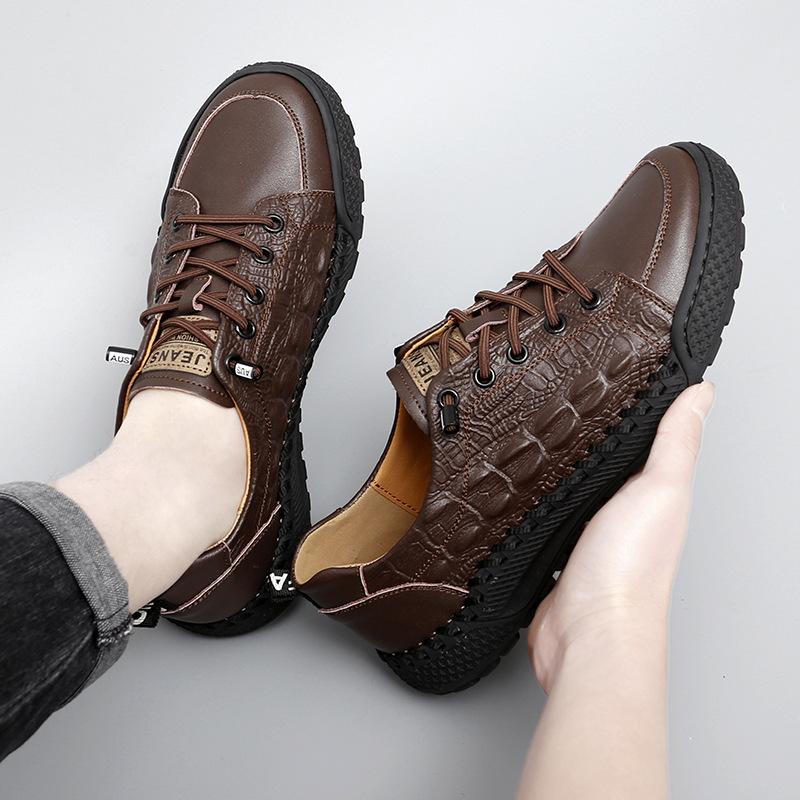 

Autumn men s shoes large size casual board shoes daily nesting low-top leather shoes men s fashion crocodile pattern leather shoes 46 коричневий