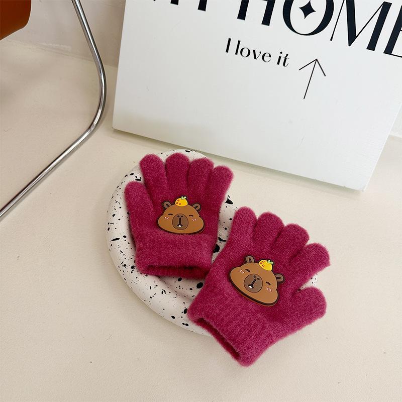 

Осенне-зимние детские перчатки с мультяшной вышивкой капибары, стильные и теплые, с разделенными пальцами и пятипалые для мальчиков и девочек one size