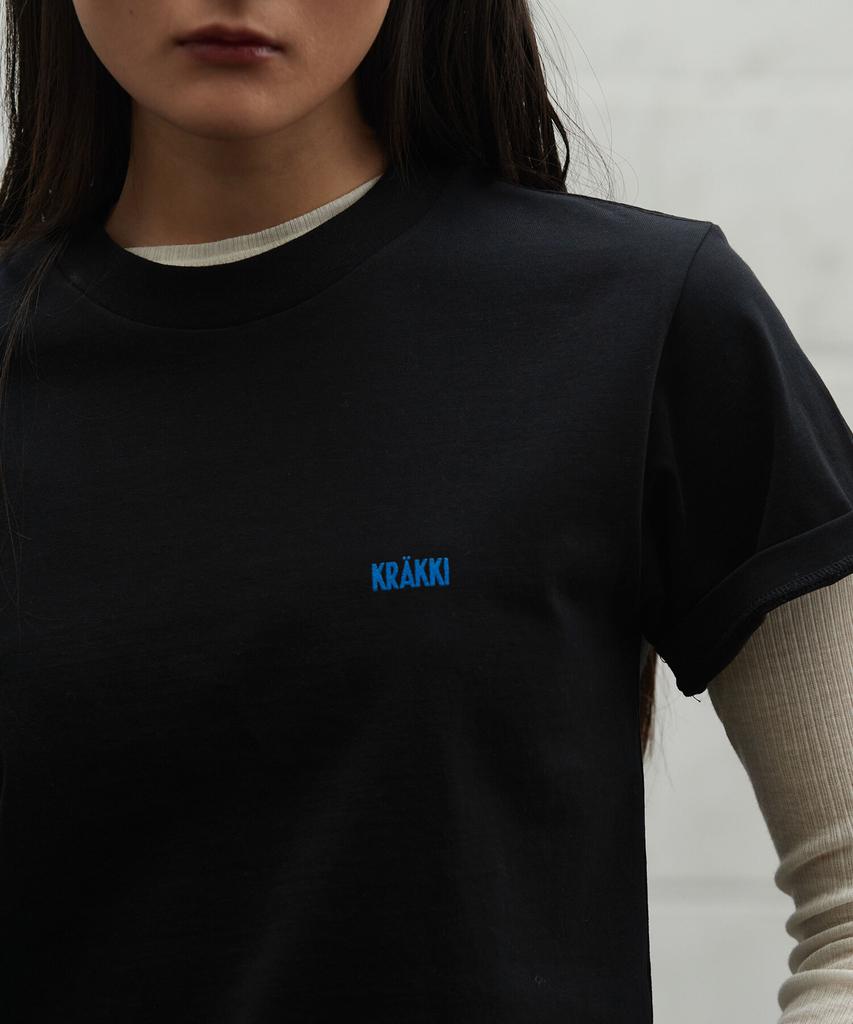 Keulaeki [Women] Basic Logo Tee_Black [Kr265Pwt403]
