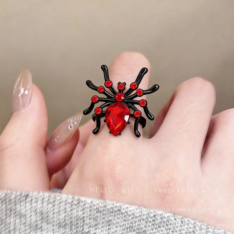 Dunkler Gothic Spinnenring für Damen: Einzigartiges offenes Design für Halloween und Festivals
