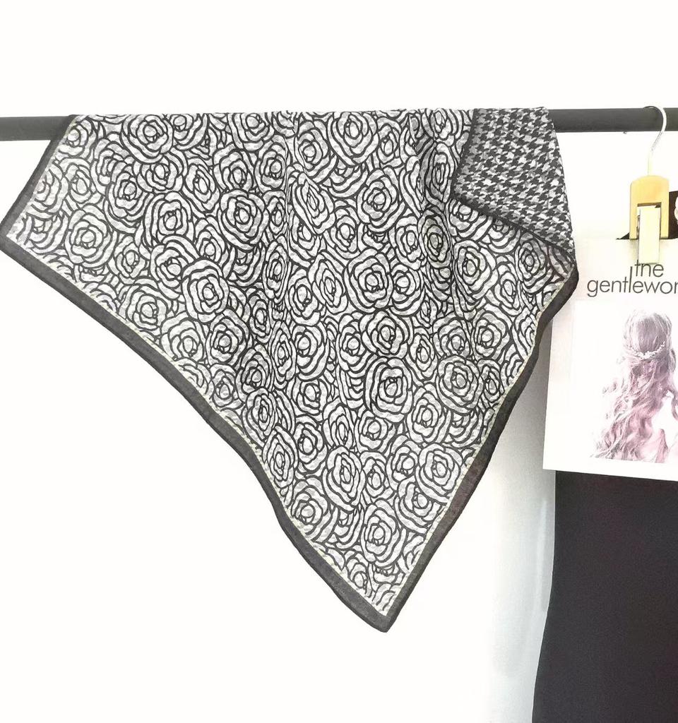 68x68cm Floral Velvet Scarf for Women Lightweight Square Scarves Elegant Spring/Summer Fashion Shawl Neckerchief Luxury