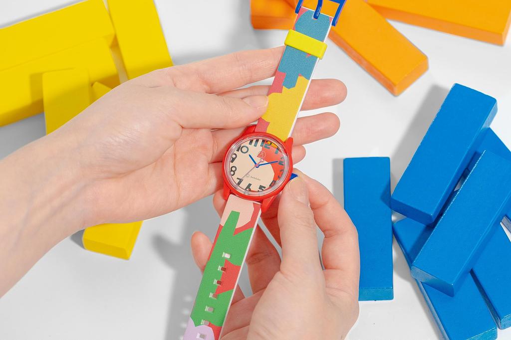 Citizen Smile Solar a Collaboration Model with Textile Designer Masaru Flower Road Solar Analog 10 ATM Water Urethane Colorful Q&Q Watch, Suzuki.