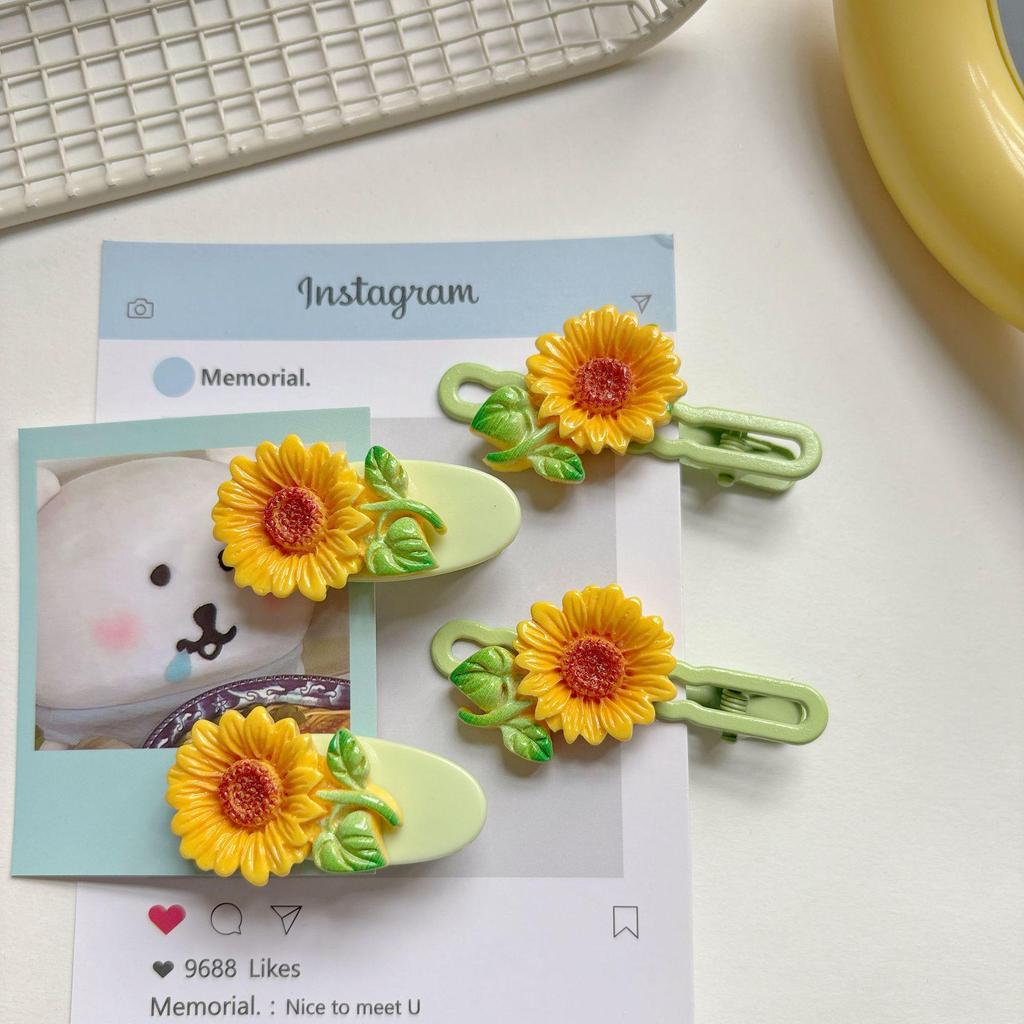 Sunflower Cartoon Hair Clip - Cute & Stylish for Girls & Couples