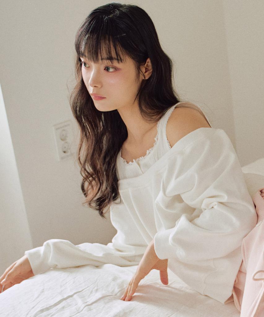 ZEROPLANET Kelsey Layered Sweatshirt [White]