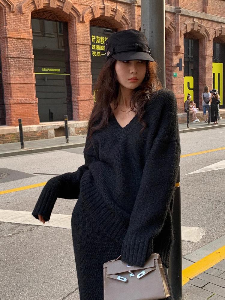 2025 Winter Korean Loose V-neck Sweater & Fishtail Midi Skirt Set