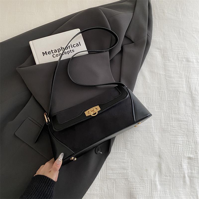 Осень и зима новая однотонная сумка-багет на плечо для женщин в стиле ретро, простого дизайна, портативная