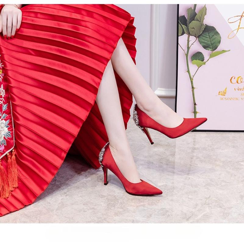 Fashion 2025 New Pointed Toe Stiletto Heels Satin Bridesmaid Party Shoes Large Rhinestone Wedding Fashion Women Shoes