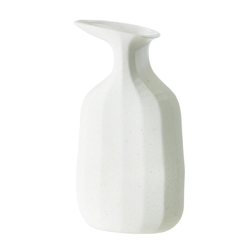 Nordic Ceramic Vase for Dried Flowers: Desktop Home Decoration for Living Room