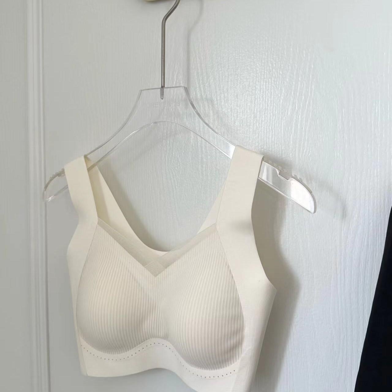 Comfortable air layer, soft lift, nude bra cover, seamless shaping, anti-expansion lace women s underwear M 34/75ABC