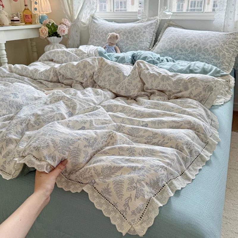 

Summer Double-Layer Yarn Floral Bedding Set Princess Style Hollow Lace Duvet Cover Breathable Soft Bedsheet Sets for Adults 1.2m-150x200cm 3pcs