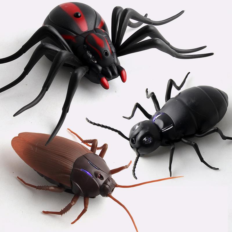 Children's Remote Control Insect Prank Toys - Cockroach, Spider, Ant Simulation Set