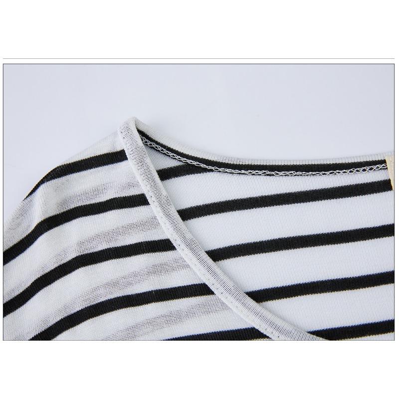 Women's Tencel Wool Naked Feel Fried Thin Skin-friendly Icy Loose T-shirt Summer Short-sleeved Black and White Striped Outerwear Tops