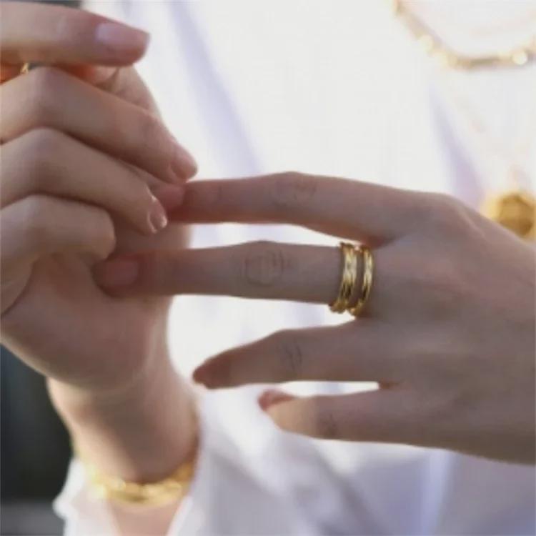 eManco Women's Multi-Layer Geometric Gold-Plated Stainless Steel Ring