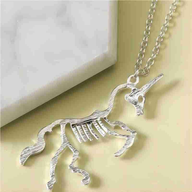 

Набор серег и ожерелья «Скелет единорога»: Модные украшения с полым дизайном