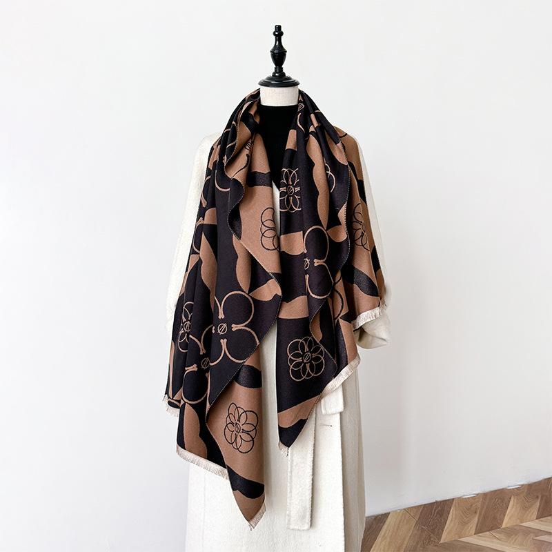 Geometric Minimalist Style Contrasting Double-Sided Scarf Winter Luxury Warm Shawl