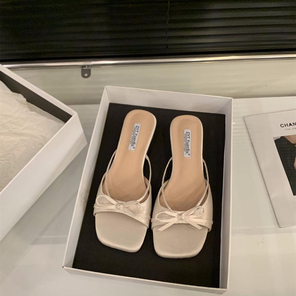 Thick heel bow French small cool slippers fairy shoes outer wear 2025 new summer skirt silver sandals