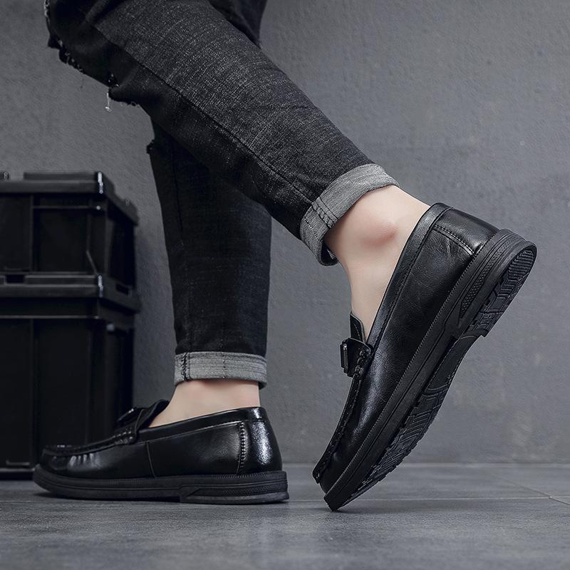 

Men s shoes spring 2024 new breathable one-pedal lazy shoes men s trend British men s casual leather shoes men s 39