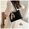 New Trendy Retro Commuter To Work Compartment Shoulder Bag High Sense Tote Bag College Student Class Bag Woman