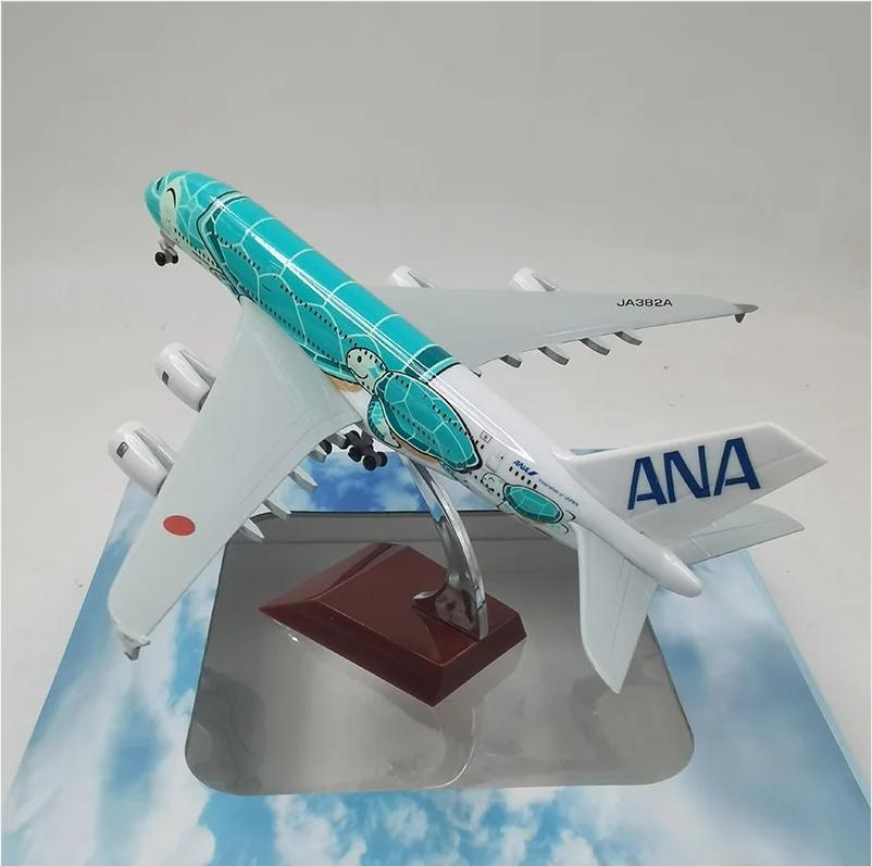 Japan Air ANA Airbus A380 Cartoon Meeresschildkröte Fluggesellschaften Diecast Flugzeugmodell Flugzeug mit Fahrwerk 18*20cm Legierung Metall