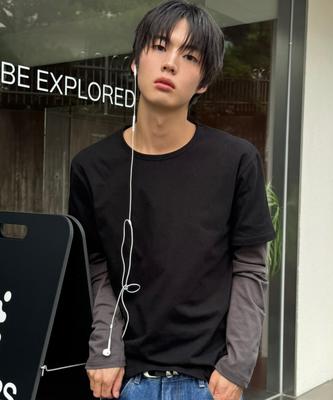 SIGNATURE Border Sleeve Layered Long Sleeve T-Shirt [Black]