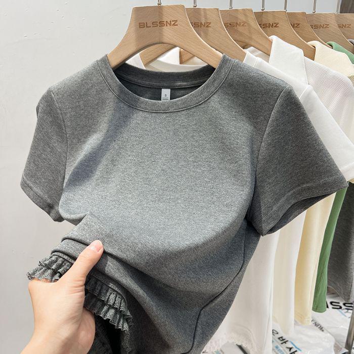 

Женская белая футболка с кружевной вставкой, оборками, круглым вырезом и короткими рукавами, коллекция лето 2025 XXL серый