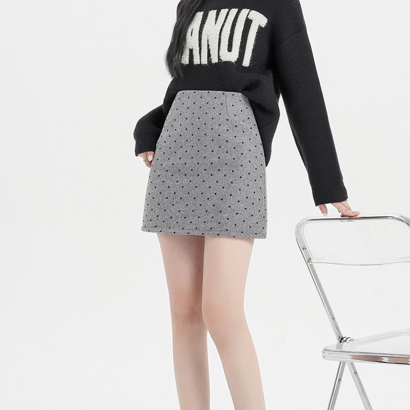 Woolen Polka Dot High-Waisted A-Line Skirt - Petite Hip-Hugging Style for Women, Autumn/Winter 2025
