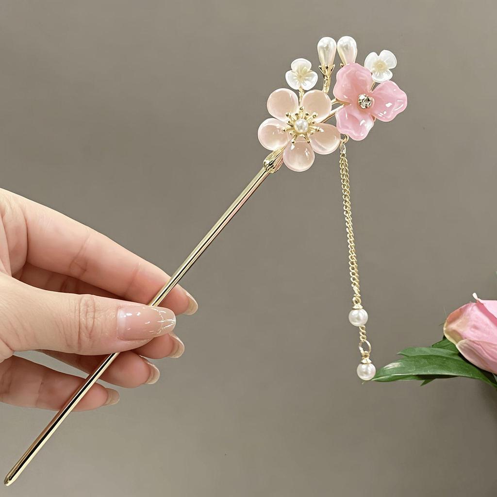 Elegant Chinese Flower Tassel Hairpin for Women - Versatile for Daily Use and Traditional Updos