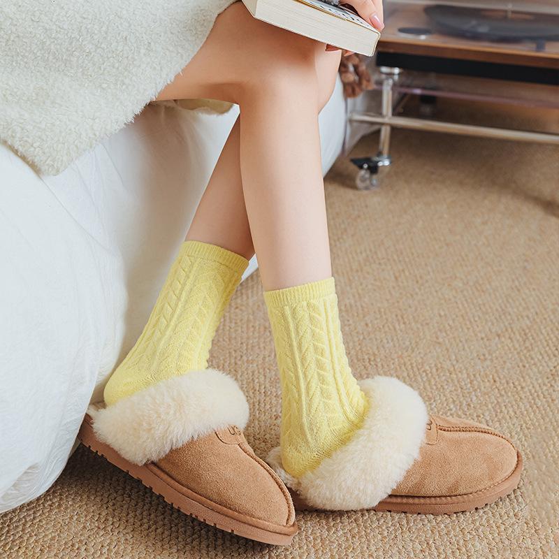 Autumn and Winter Women's Super Soft Twisted Mid-calf Socks, Sweet Pile Socks, Thickened Warm and Breathable High-calf Socks
