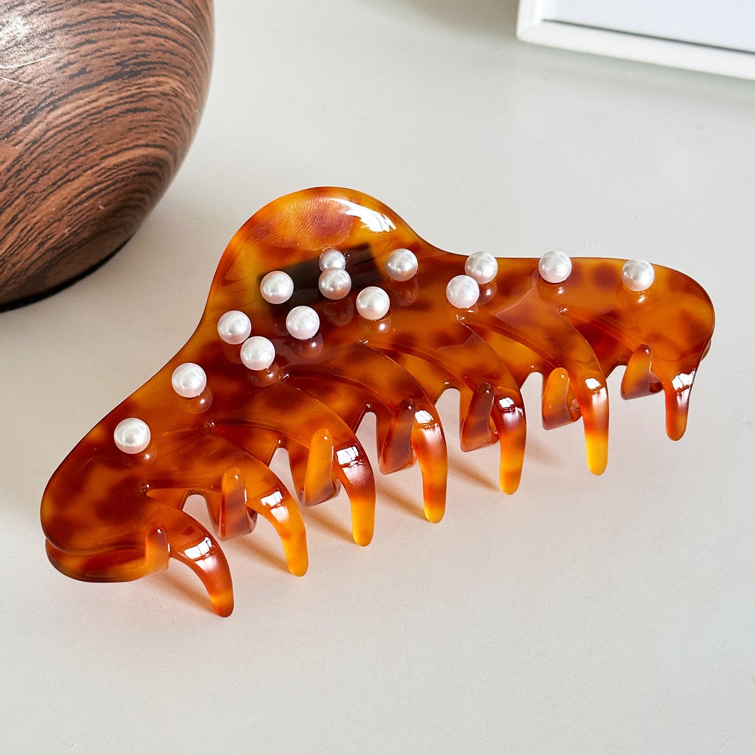 

Большая модная заколка для волос из ацетата с жемчужными акцентами, универсальная для любого случая Brown